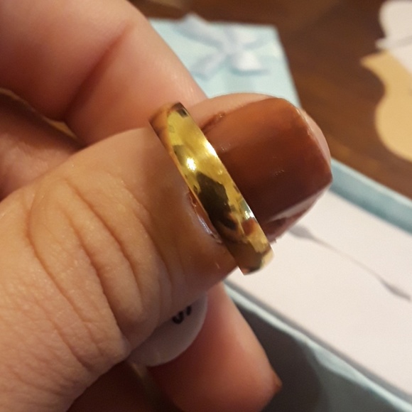 Women's Wedding Band Size 6 - Picture 3 of 4